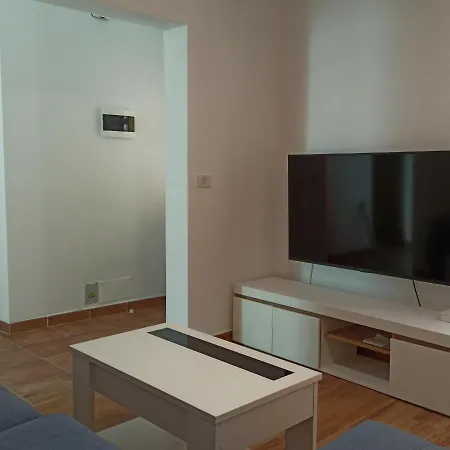 Bonito Apartamento Con Terraza En