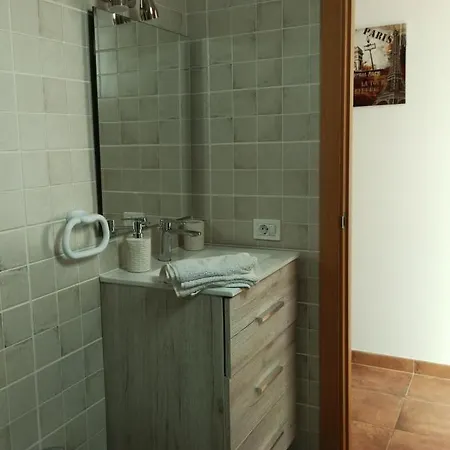 Bonito Apartamento Con Terraza En